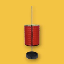 Ancien porte-parapluie en fer forgé et Skaï rouge – années 60