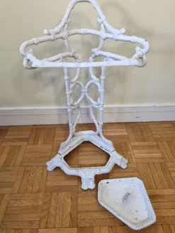 Ancien porte-parapluie victorien, fin XIXème en fonte laqué blanc