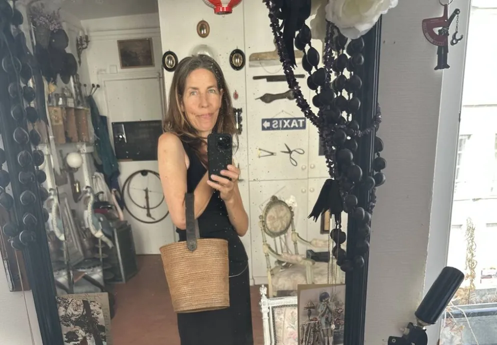Ancien sac panier en vannerie, bois et cuir, XIXe siècle