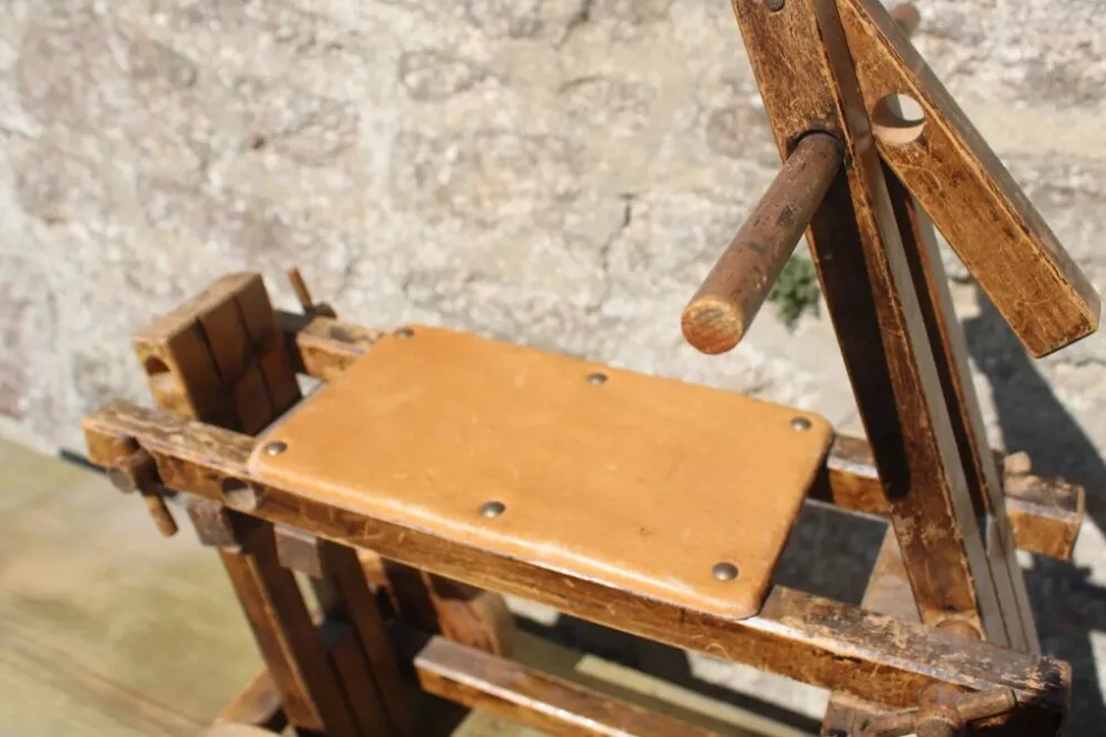 Ancien trotteur pour enfant en bois – Youpala réglable vintage