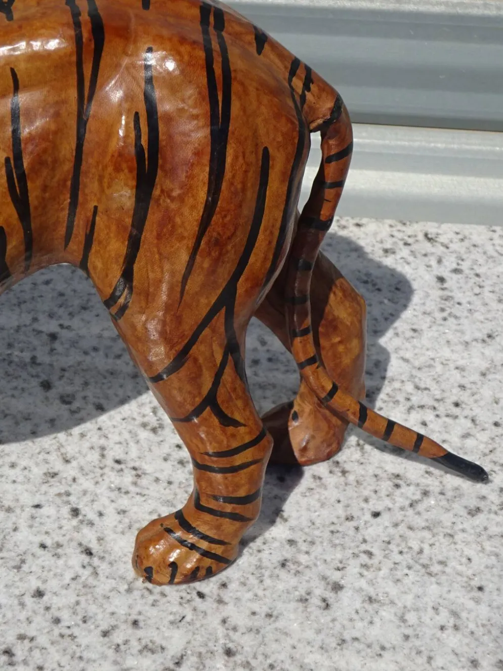 Animal en cuir véritable, tigre de 58 cm