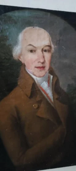 An old portrait of a gentleman dating from the late 18th century