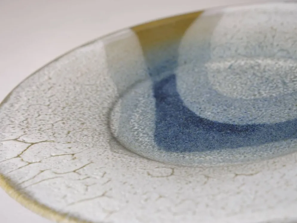 Assiette en céramique scandinave, signée, années 1970