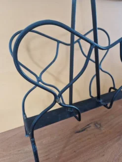 Attribué à Jacques Adnet (1900-1984) - Porte revue en métal laqué noir