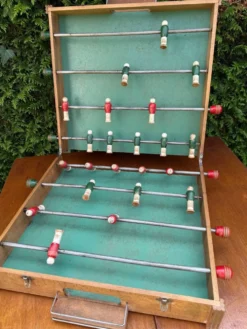 Baby foot ancien pliable,années 50.