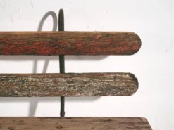 Banc ancien en fer et bois de pin – Europe centrale, vers 1920
