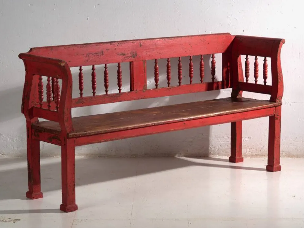 Banc ancien peint rouge en pin à dossier tourné – Europe centrale, vers 1900