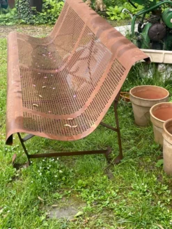 Banc de jardin de style industriel français en métal forgé