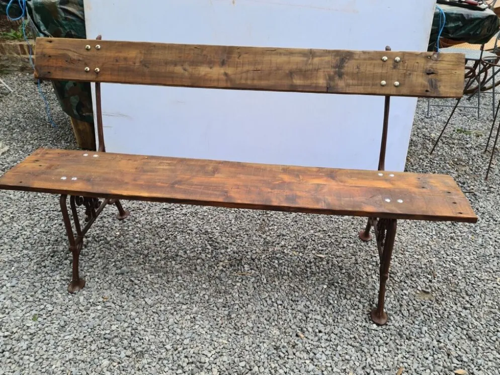 Banc de jardin en bois et fonte