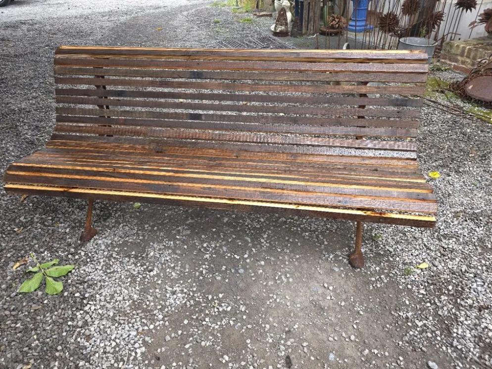 Banc de jardin en fonte avec lattes en bois