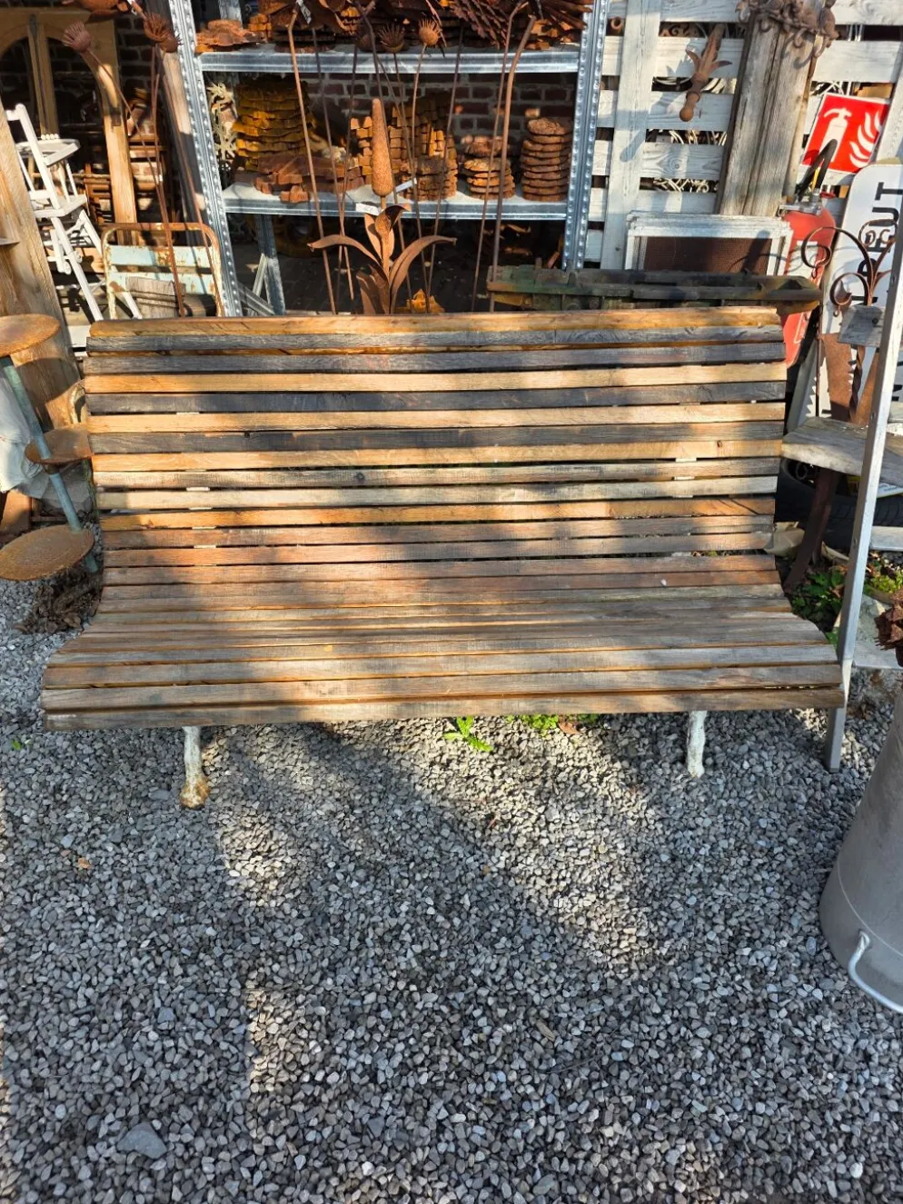 Banc de jardin en fonte et lattes en chêne