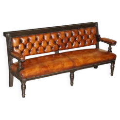 Banc de pub victorien Chesterfield en cuir restauré