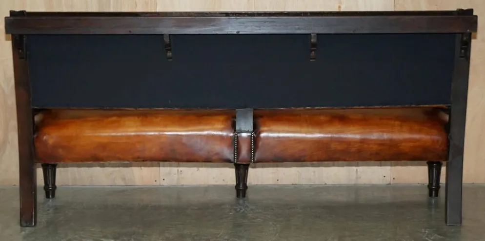 Banc de pub victorien Chesterfield en cuir restauré