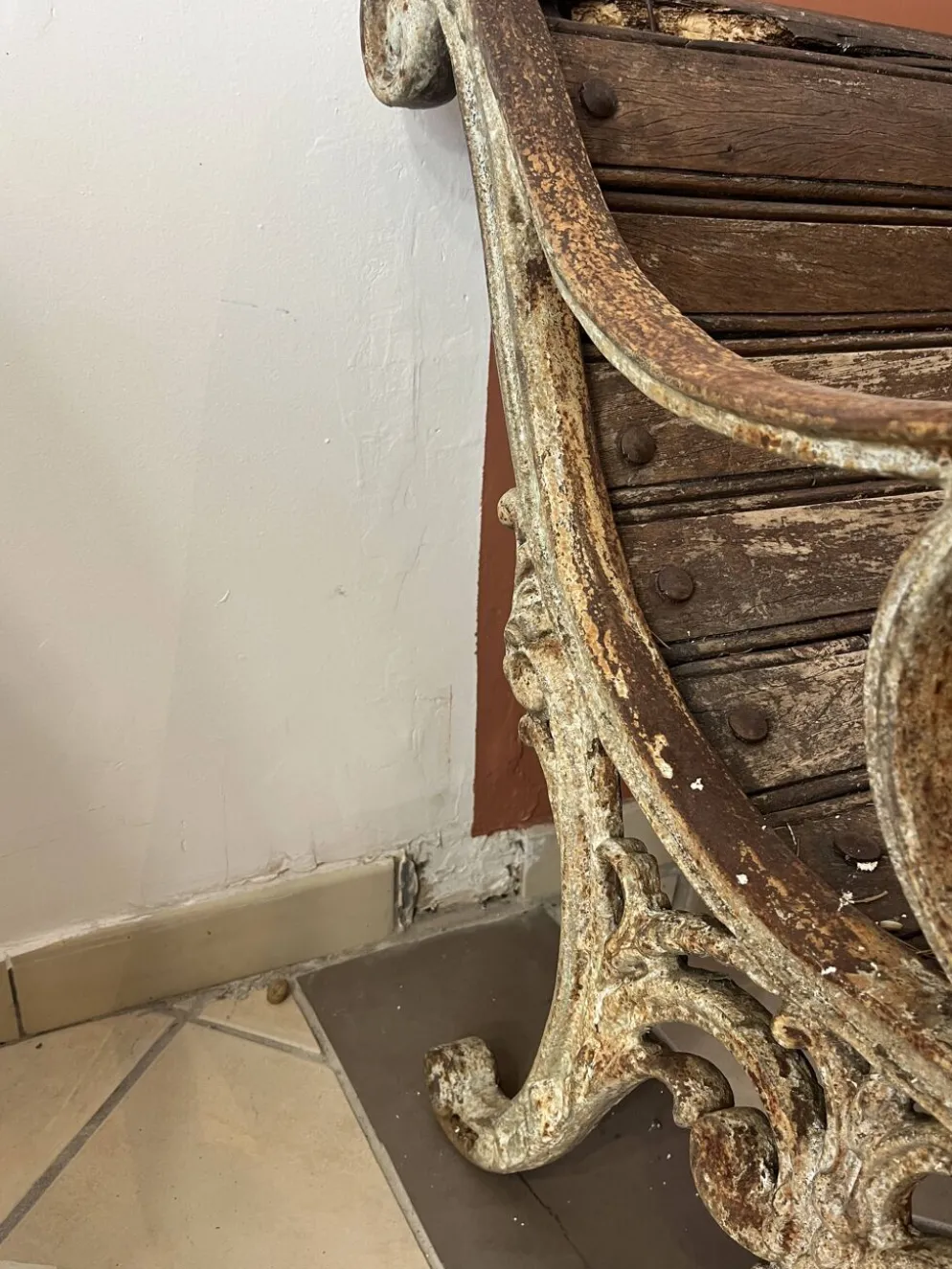 banc style colonial ancien