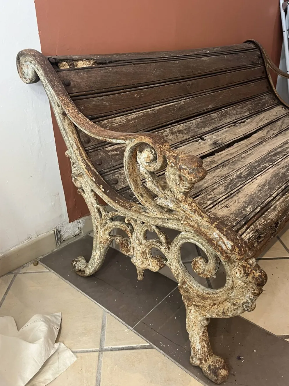 banc style colonial ancien