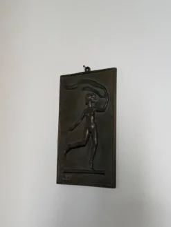 Bas-relief en bronze de David Jahrl