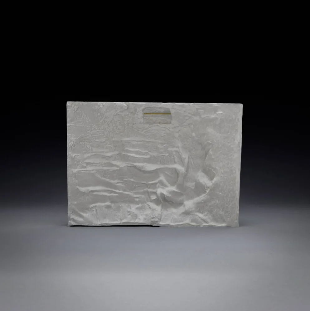 Bas-relief en plâtre – Divinité bélier de l'Égypte antique