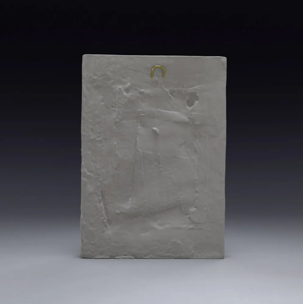 Bas-relief en plâtre d'une feuille d'acanthe.