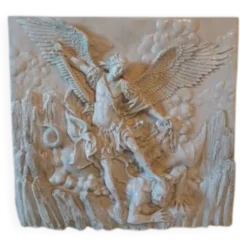 Bas-relief en résine "Saint Michel"
