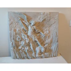 Bas-relief en résine "Saint Michel"