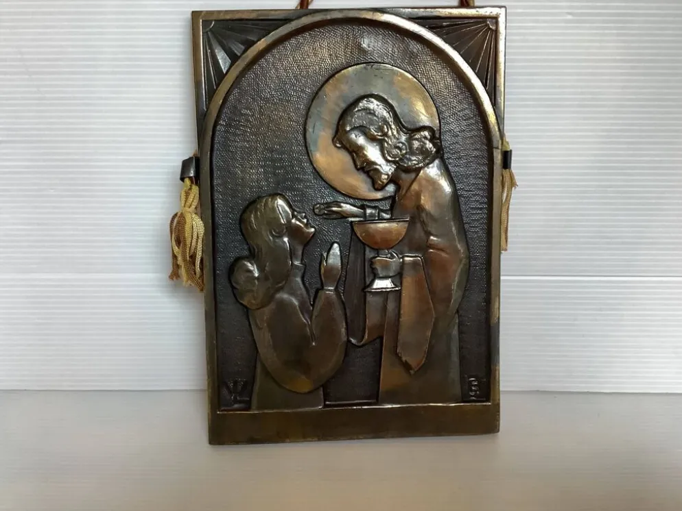 Bas relief la communion objet religieux