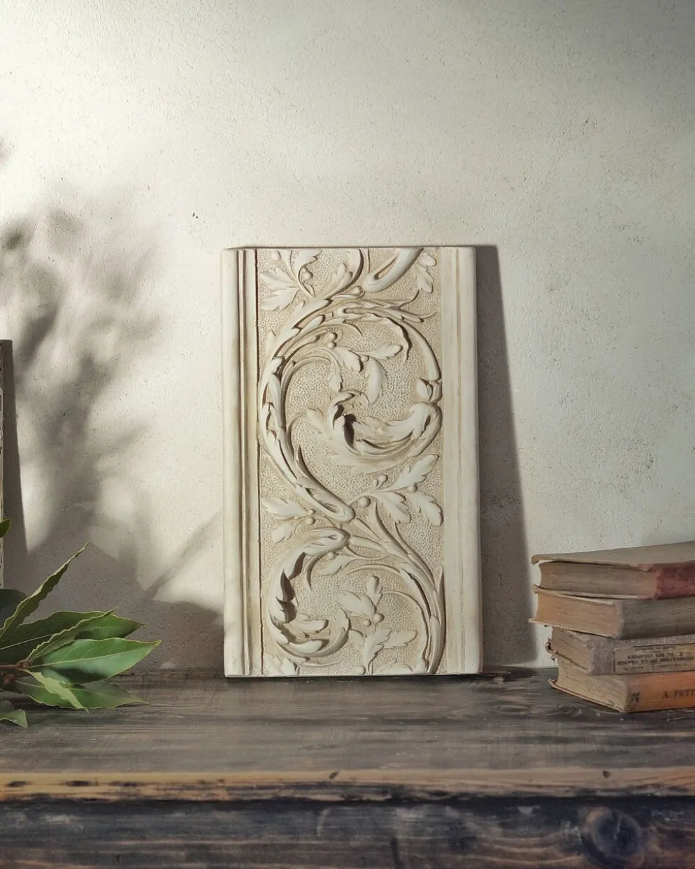 Bas relief selon un modèle du XIXème s.