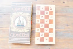 Beech wood chess board, new, with pieces in original box