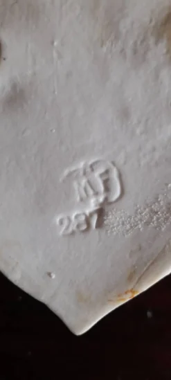 Benitier ancien porcelaine de Sèvres XIXème signé MF