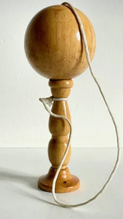 Bilboquet vintage bois massif