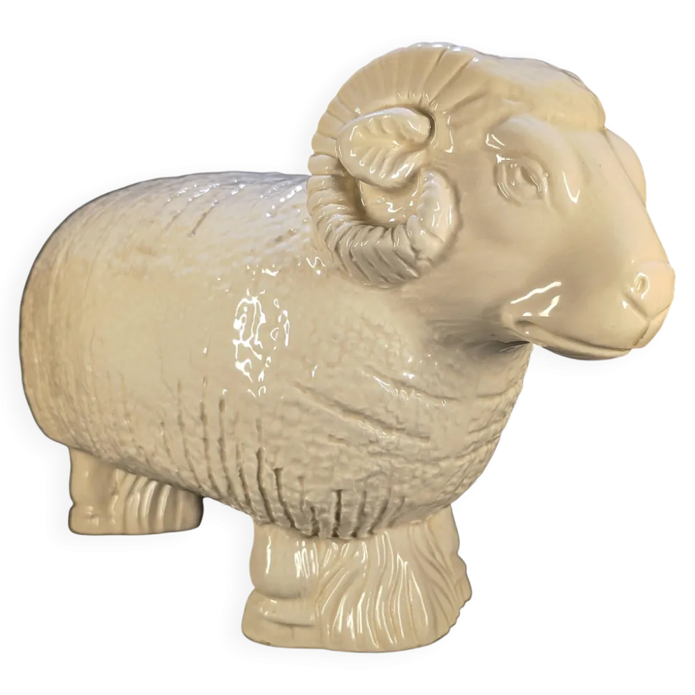 Bélier en céramique émaillée écru