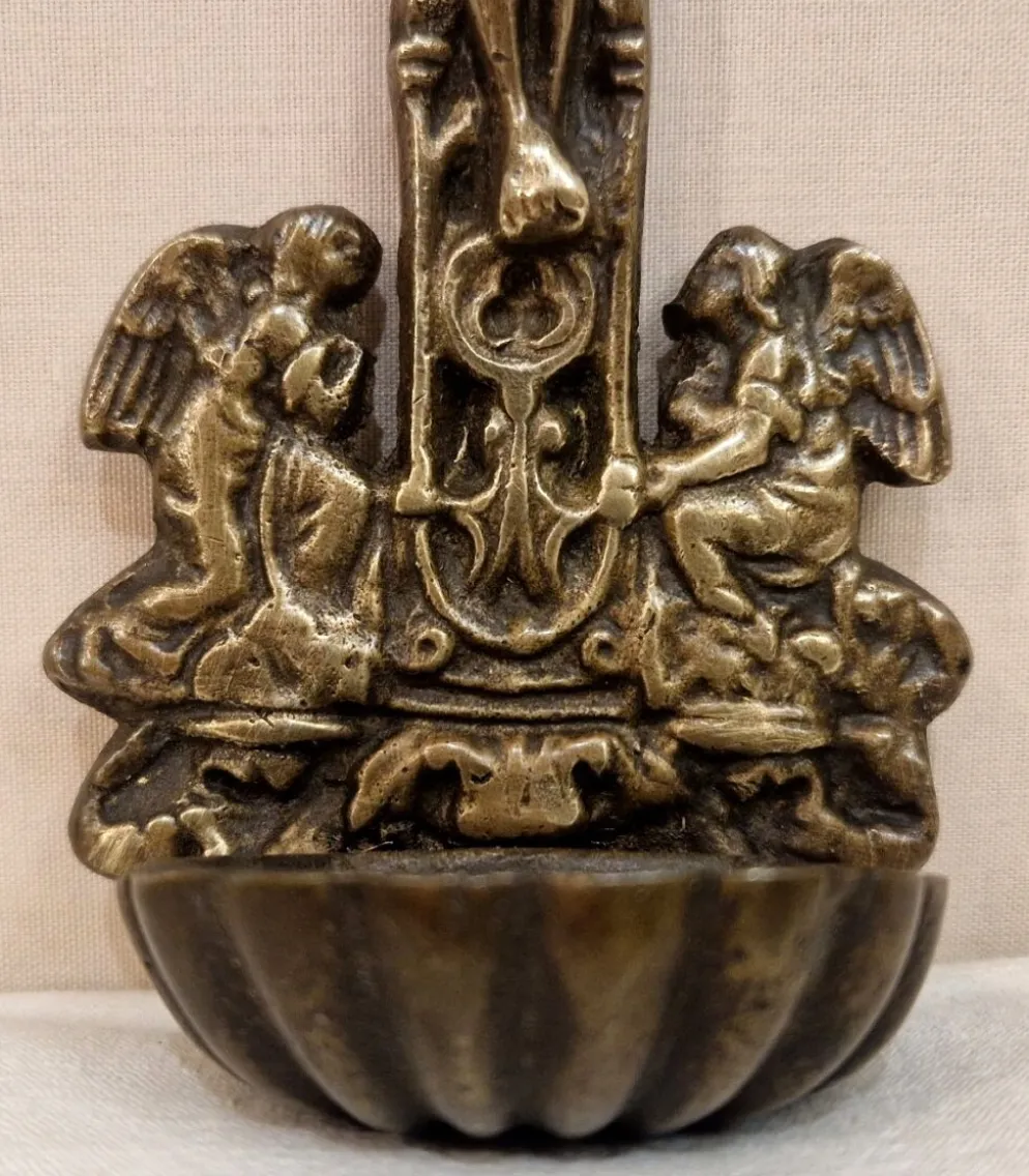 Bénitier en bronze d'époque fin XIXe