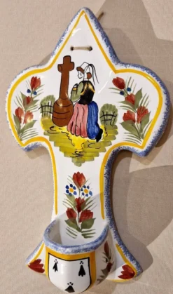 Bénitier faïence de Quimper Henriot XXe