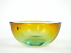Bol en verre, verre de Murano, années 1970, fabriqué en Italie