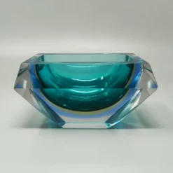 Bol / vide-poches en verre Murano Sommerso de Flavio Poli pour Seguso des années 1960, style moderne du milieu du siècle.