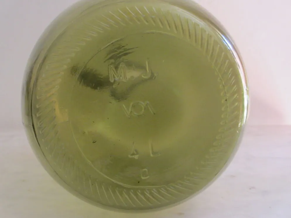 Bonbonne en verre de la marque M-J