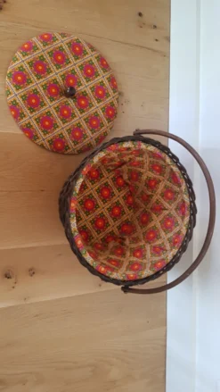 Boîte à couture travailleuse panier vintage 1970