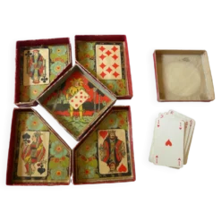 boîte de jeu de nain jaune en bois années 40 de marque GB