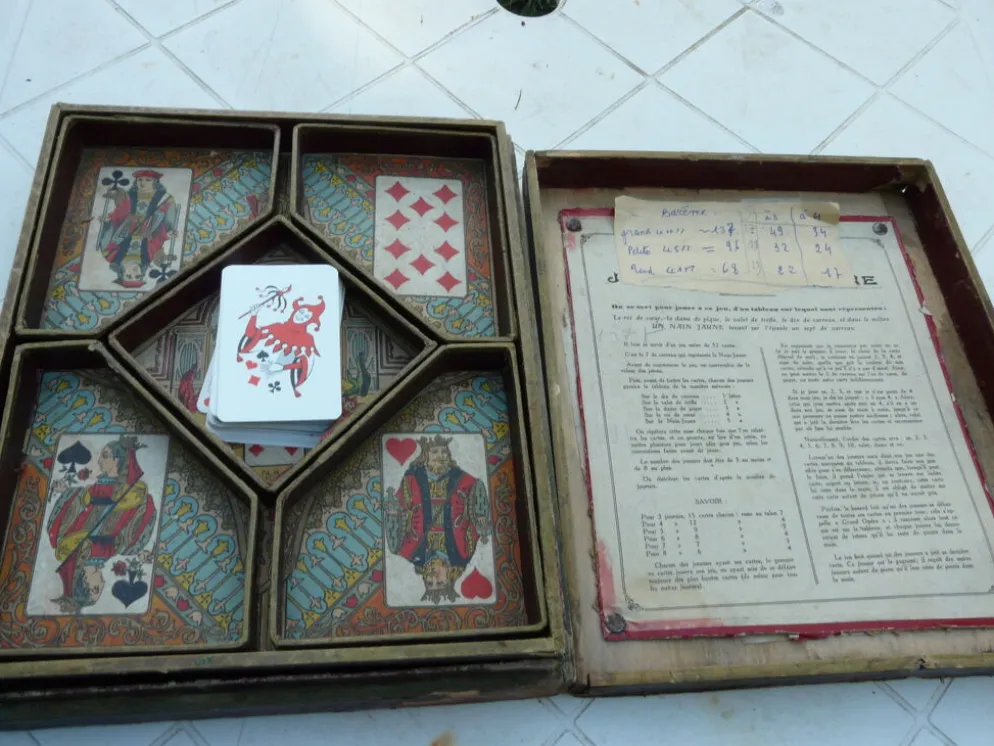 Boîte de jeu nain jaune atlas vintage 1920 avec pions