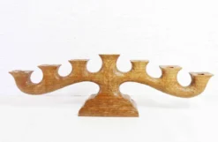 Bougeoir anthroposophique en bois sculpté