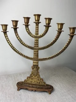 Bougeoir, Menorah à sept branches