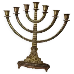 Bougeoir, Menorah à sept branches