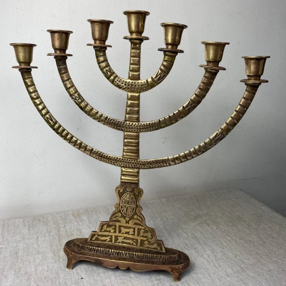 Bougeoir, Menorah à sept branches