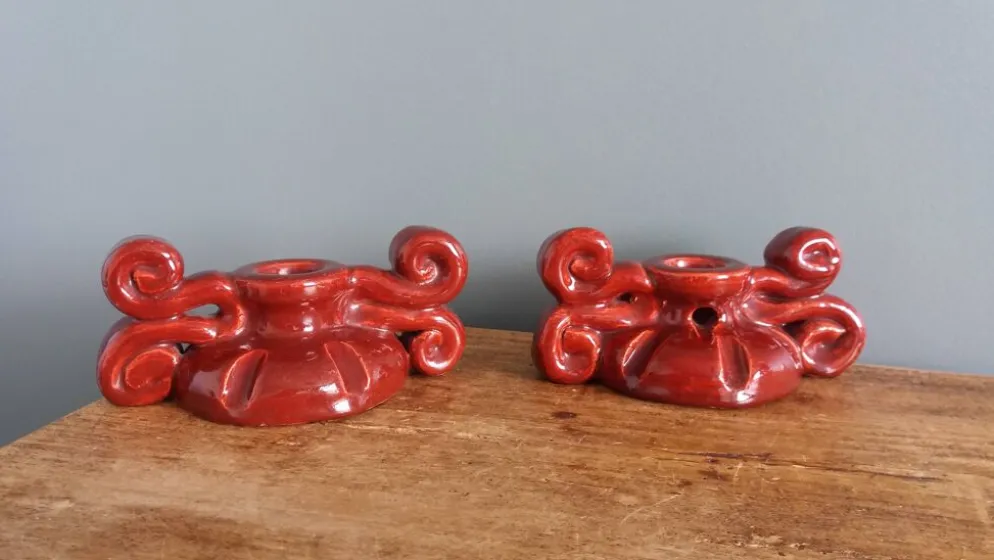 Bougeoirs en céramique artisanale bordeaux