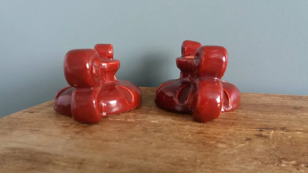Bougeoirs en céramique artisanale bordeaux