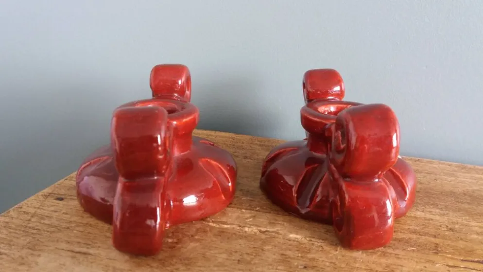 Bougeoirs en céramique artisanale bordeaux
