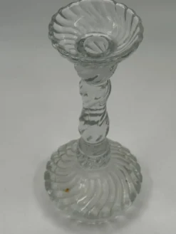 Bougeoir vintage en verre pressé torsadé