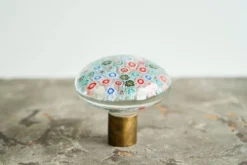 Bouton de porte Millefiori en verre d'art de Murano et laiton patiné, années 1960