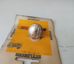 Bouton meuble vintage style Louis XV doré à l' or fin