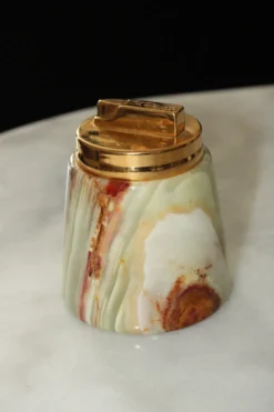 Briquet de table en onyx et laiton
