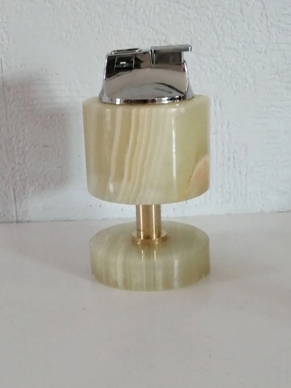Briquet de table piezo onyx et métal doré, kogen 1970-1980